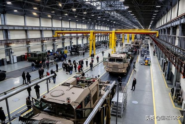 世界顶级导弹运输车(世界最强导弹运输车生产基地)(34)