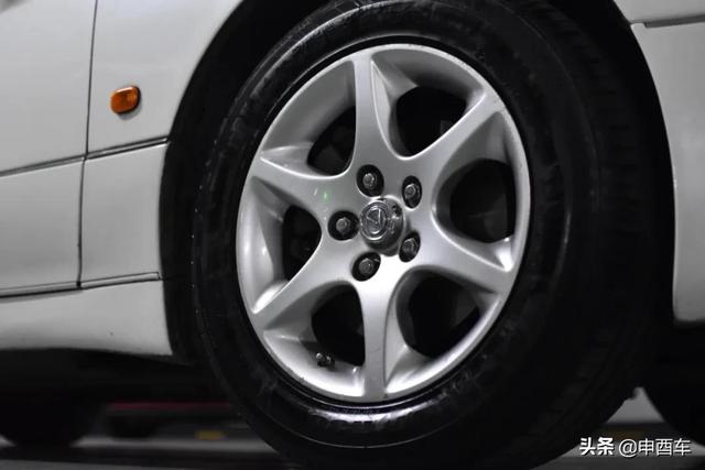 雷克萨斯is测评38号车评(AUTO史记凌志咬地鲨IS同年代的GS)(25)