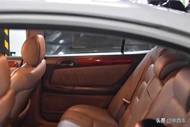 雷克萨斯is测评38号车评(AUTO史记凌志咬地鲨IS同年代的GS)(23)