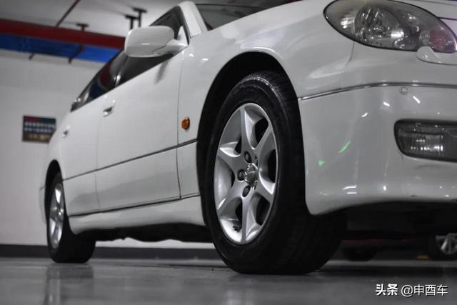 雷克萨斯is测评38号车评(AUTO史记凌志咬地鲨IS同年代的GS)(24)