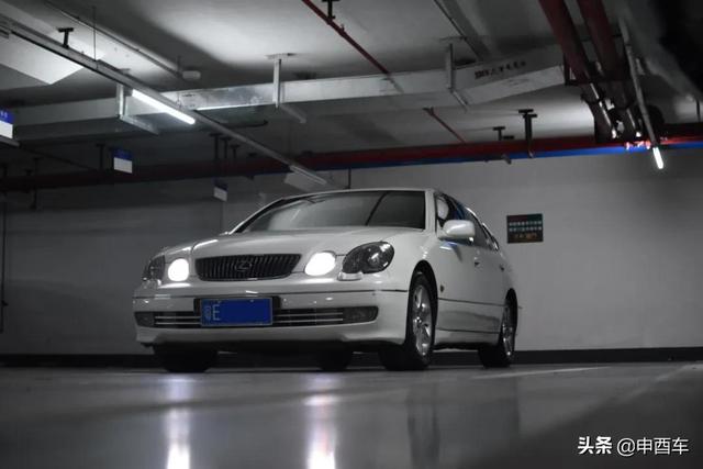 雷克萨斯is测评38号车评(AUTO史记凌志咬地鲨IS同年代的GS)(4)