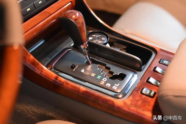 雷克萨斯is测评38号车评(AUTO史记凌志咬地鲨IS同年代的GS)(20)