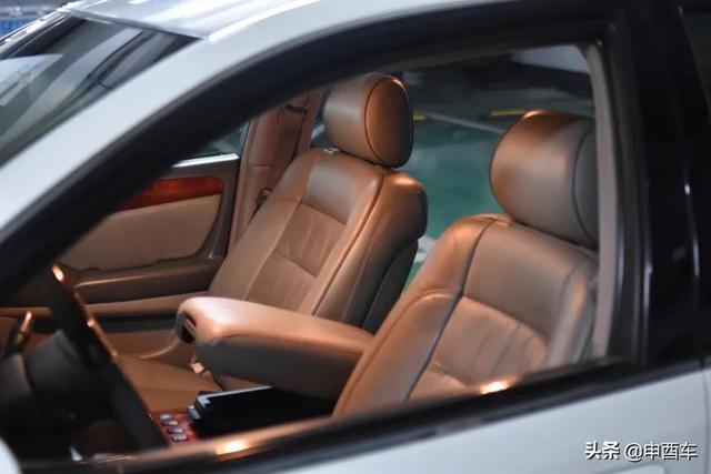 雷克萨斯is测评38号车评(AUTO史记凌志咬地鲨IS同年代的GS)(21)