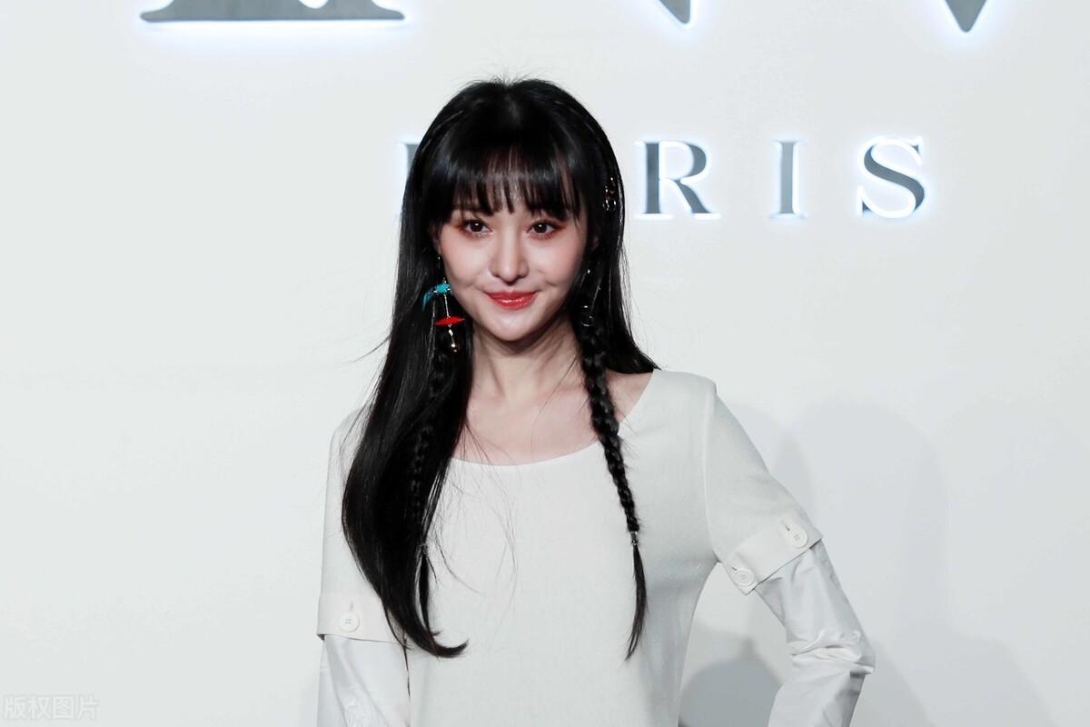 郑爽四个月赚1.6亿 