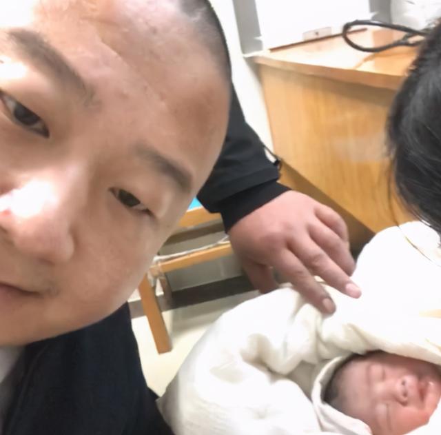 giao哥结婚照(爆红后娶娇妻开豪车)(7)