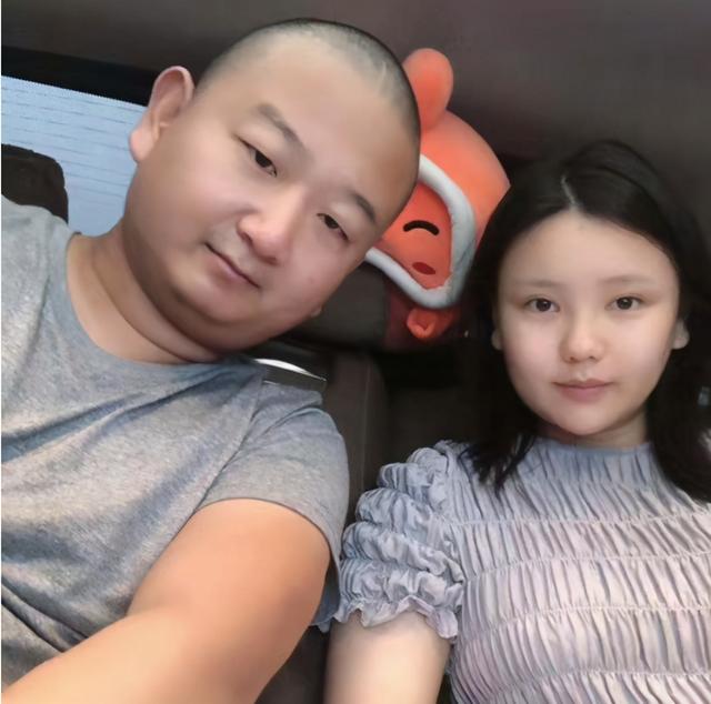 giao哥结婚照(爆红后娶娇妻开豪车)(11)