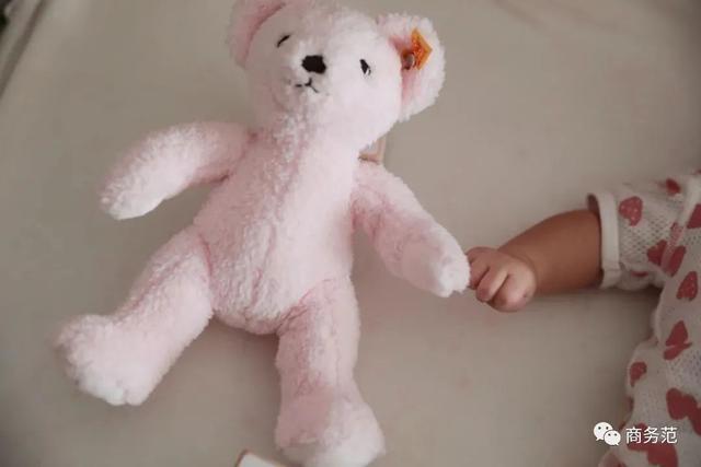 给新生宝宝买什么礼物好(新生宝宝礼物清单)(45)