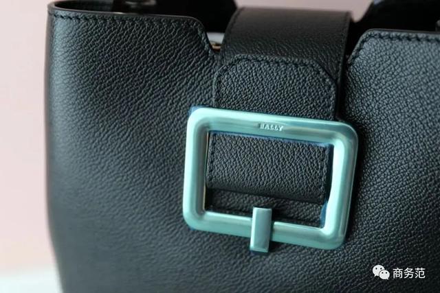 给新生宝宝买什么礼物好(新生宝宝礼物清单)(52)