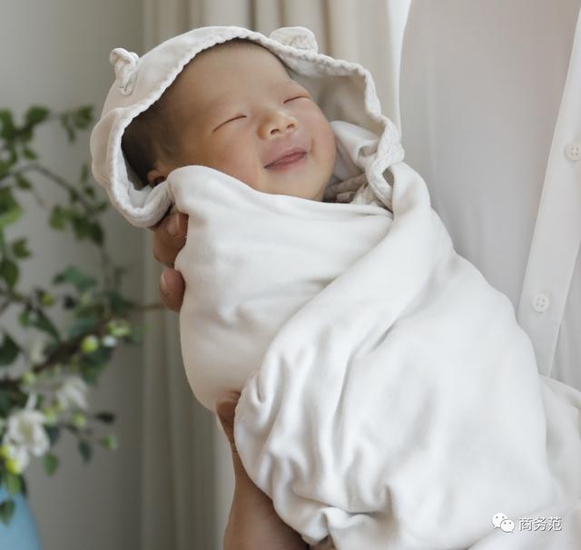 给新生宝宝买什么礼物好(新生宝宝礼物清单)(58)