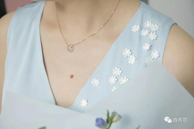 给新生宝宝买什么礼物好(新生宝宝礼物清单)(6)