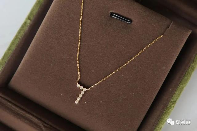 给新生宝宝买什么礼物好(新生宝宝礼物清单)(67)