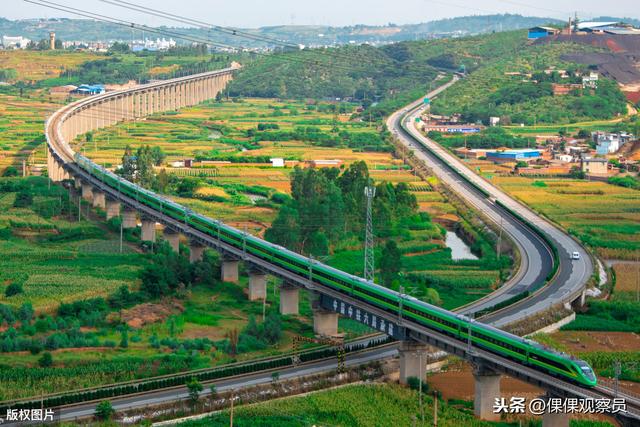 云南的红河州在哪里(云南坝子汇集-哈尼之乡-蜿蜒红河-滇南重镇)(95)