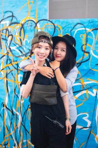 李宇春周笔畅张靓颖出道后同台(李宇春张靓颖周笔畅何洁罕见同框引回忆杀)(8)