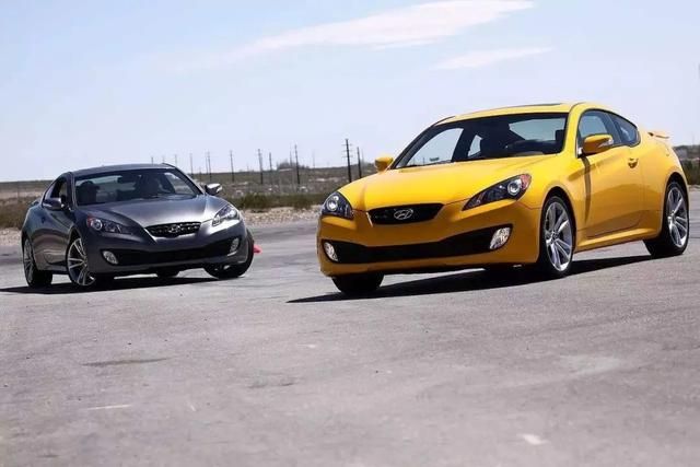 04年的现代伊兰特自动挡（廉价的经济型车竟被当成了收藏品）(4)