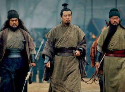 ​曹操在面对关羽北伐的时候 手下有人能阻止关羽北伐吗