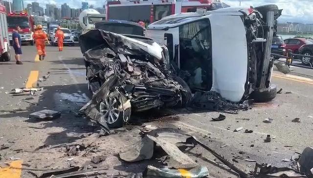 海口世纪大桥车祸最新消息（海口世纪大桥5车连环撞后续）(3)