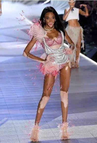 国外哪些品牌辱华(G后又一国外品牌被骂辱华上热搜)(26)