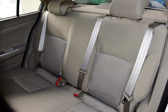 买这几款家用车绝对不丢面子(一款经济实用的家庭轿车)(6)