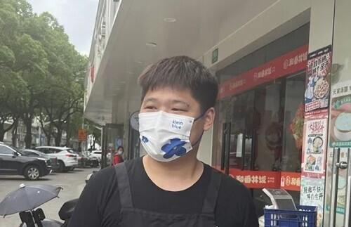 上海公交车坠河事故原因（还原上海公交车坠河现场）(3)