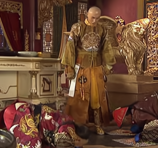 ​乾隆皇帝的一天是什么样的 大概每天四到五点就起床梳洗了