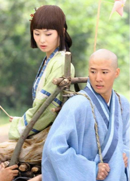 李曼最近电视剧（谋女郎李曼出道即是巅峰）(6)