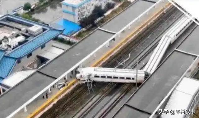 动车d2809脱轨事故原因(也许D2809动车脱轨本可以避免)(1)