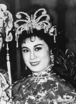 蒋勤勤版本白发魔女传(12版白发魔女传蒋勤勤最经典)(1)