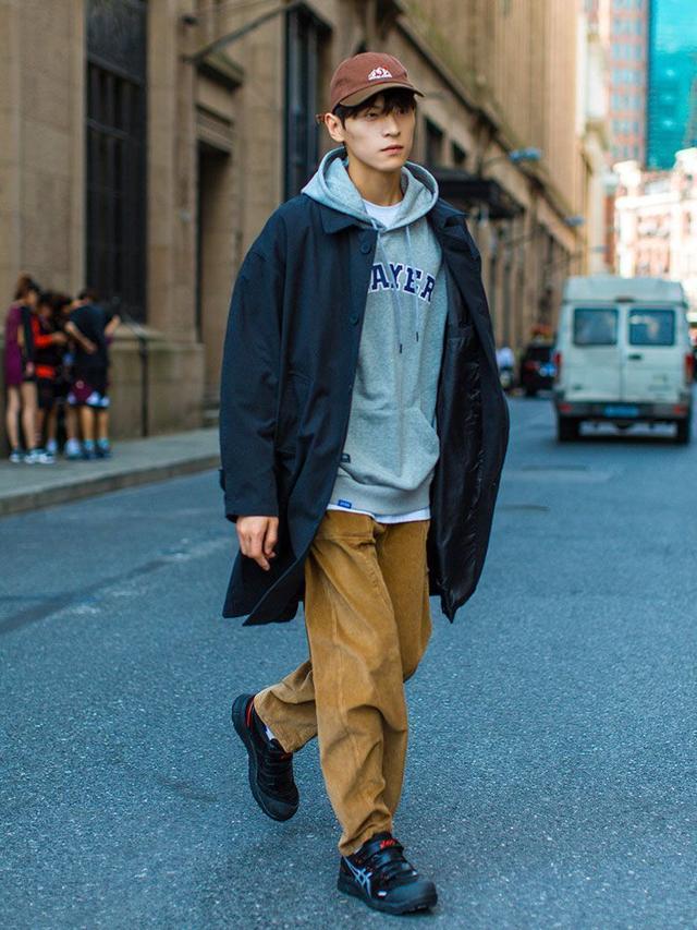 男士穿风衣怎么搭配（真正有品位的男人）(1)