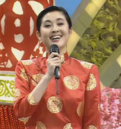 倪萍怎么瘦成锥子脸(被赞减肥成功美回十年前的倪萍)(9)