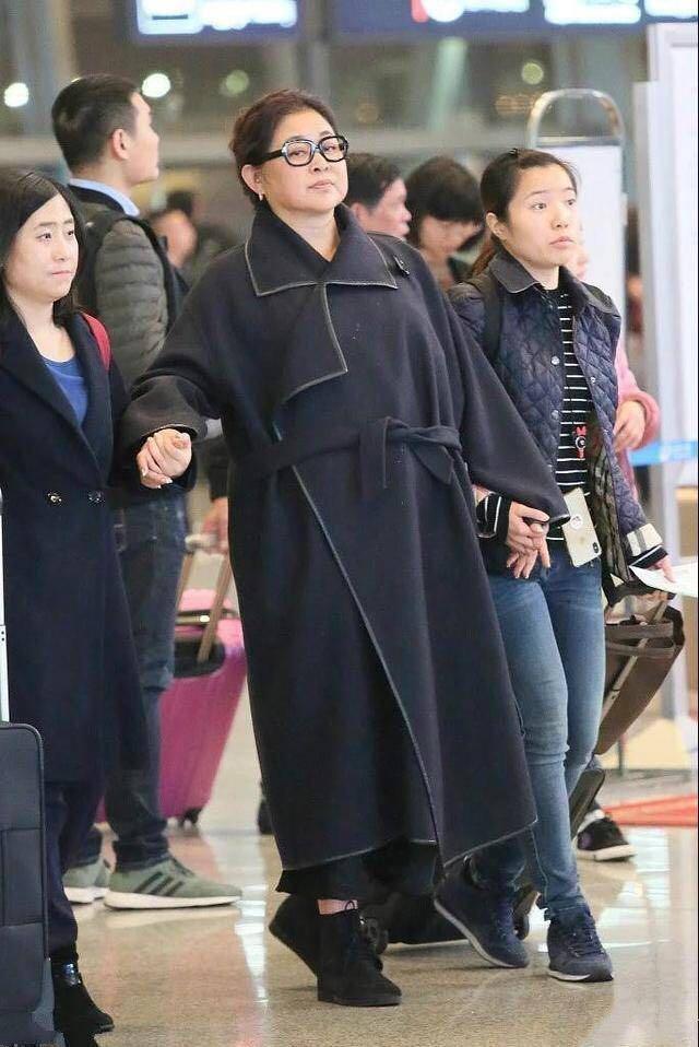 倪萍怎么瘦成锥子脸(被赞减肥成功美回十年前的倪萍)(5)