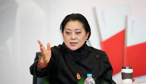 倪萍怎么瘦成锥子脸(被赞减肥成功美回十年前的倪萍)(4)