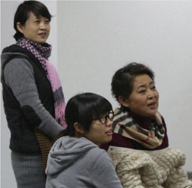 倪萍怎么瘦成锥子脸(被赞减肥成功美回十年前的倪萍)(7)