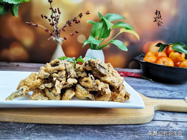 椒盐蘑菇的做法简单（椒盐蘑菇地道做法）(2)