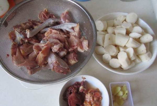 老母鸡汤怎么炖,炖老母鸡汤怎么炖图7