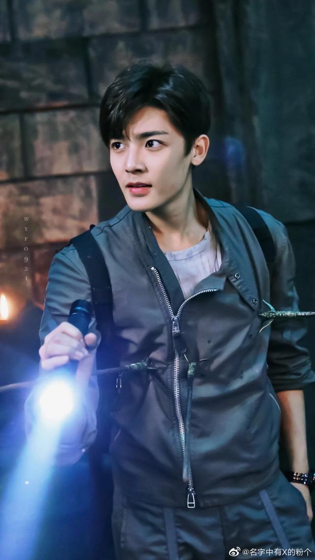 盗墓笔记李易峰杨洋版(4个版本盗墓笔记)(9)