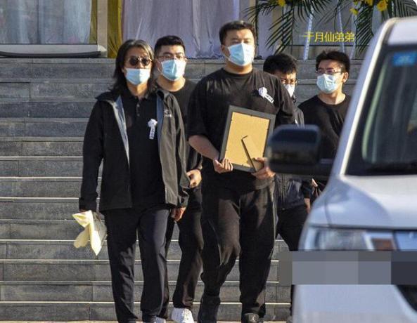 谢大脚车祸现场被曝光 谢大脚车祸后续(3)