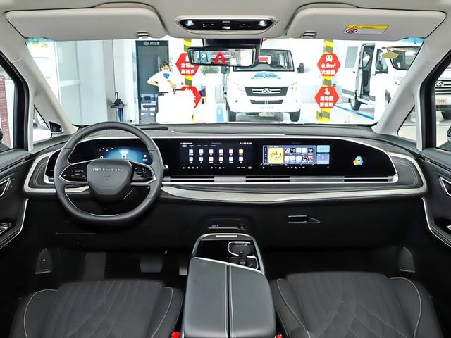 maxus商务车七座十万左右（21.99万元起售的中大型MPV）(4)