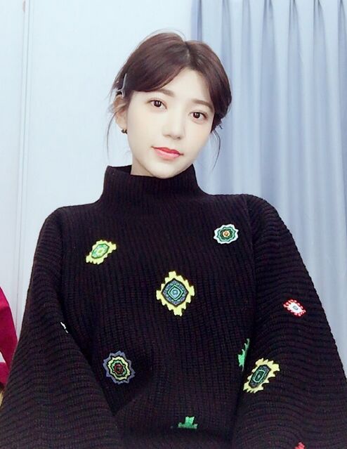 郭雪芙滚出娱乐圈事件怎么回事 郭雪芙鬼鬼微博事件始末详解