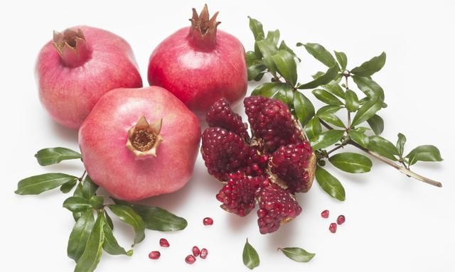 怎么挑石榴比较甜，为什么石榴果肉是白的却是甜的？图2