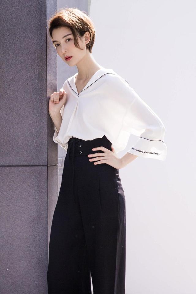 车晓与山西首富离婚后又传出绯闻(车晓离开富豪前夫后美太多)(8)