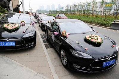 ​结婚婚车车队谁来坐（主婚车在车队排第几）