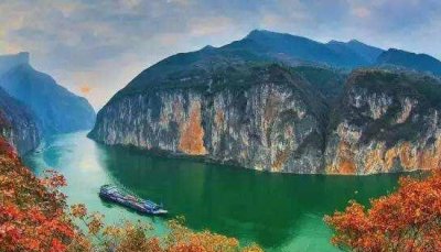 ​千里江陵一日还中的江陵指的是何处，并没有是江陵县_是荆州