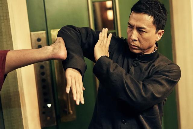 甄子丹曾为她抛妻弃子万绮雯(甄子丹给前妻抚养费)(13)