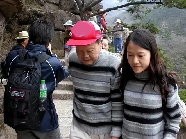 翁帆第一个老公因为什么离婚(当年28岁嫁给8旬老人的翁帆)(14)