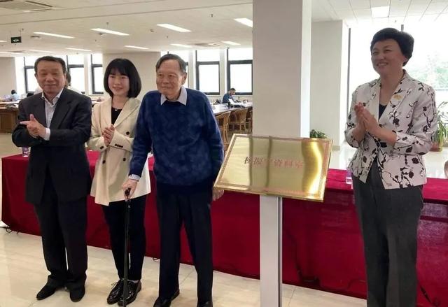 翁帆第一个老公因为什么离婚(当年28岁嫁给8旬老人的翁帆)(5)