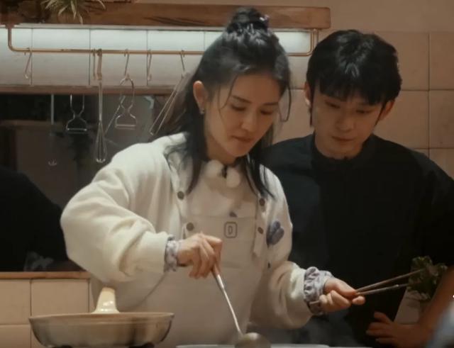 谢娜何炅张杰同台(何炅谢娜合体笑到皱纹满脸)(2)