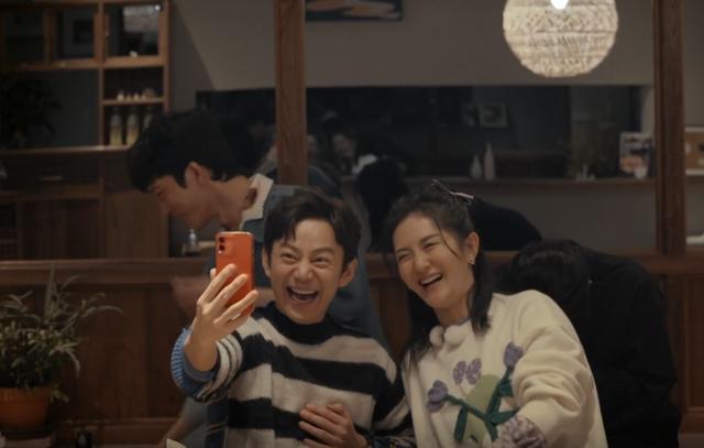 谢娜何炅张杰同台(何炅谢娜合体笑到皱纹满脸)(27)