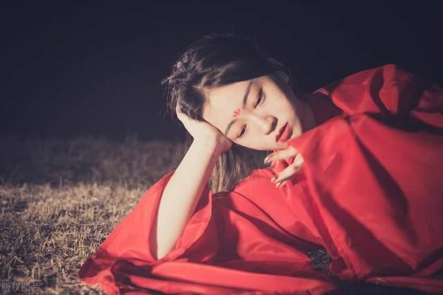 小熊借钉锤的故事(给书生相公生下两子)(1)