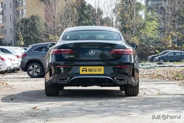 奔驰e级轿跑 coupe（最优雅的双门轿跑）(3)