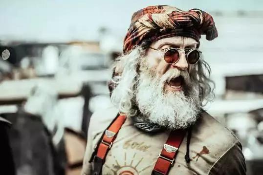 十部必看僵尸神剧(有风格不装逼的僵尸剧)(16)